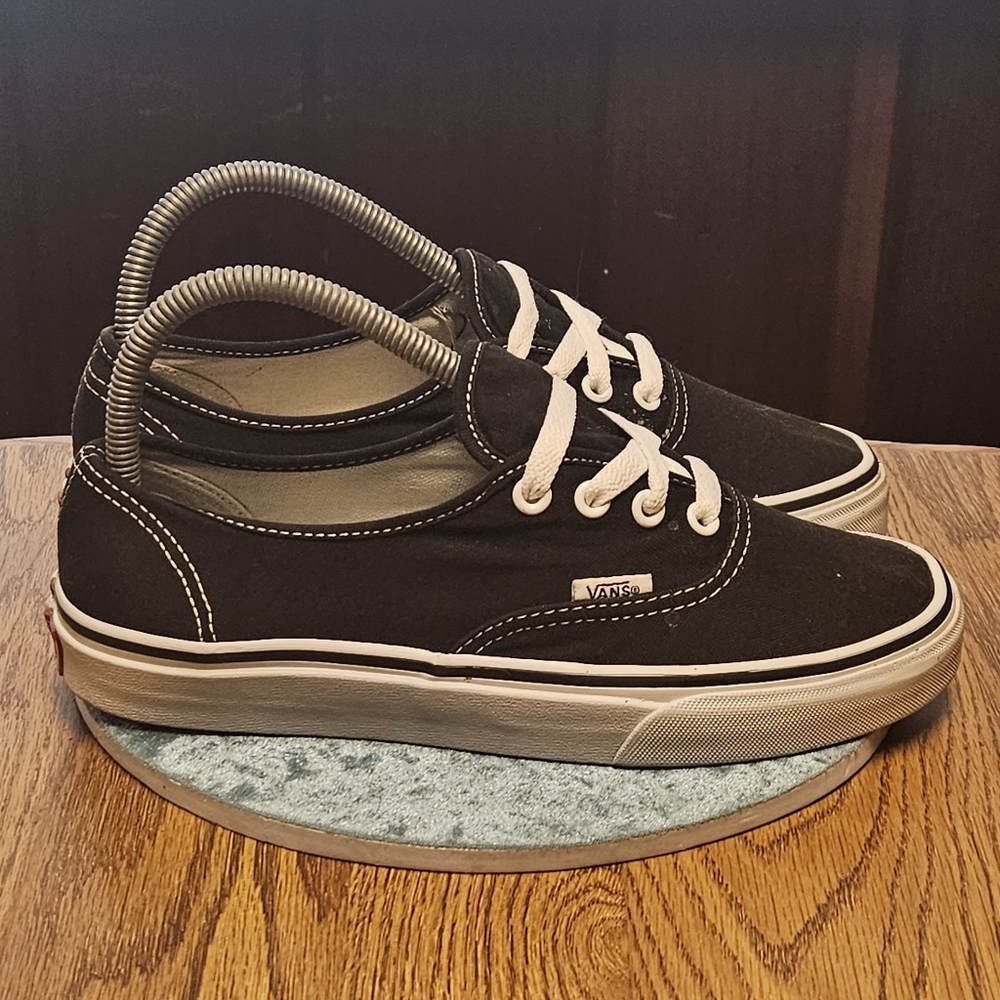 Vans  Authentic Black Canvas Sneakers Size Men's 6 / Wmn's 7.5